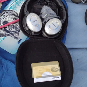 Bose quiet comfort 15 Headphones